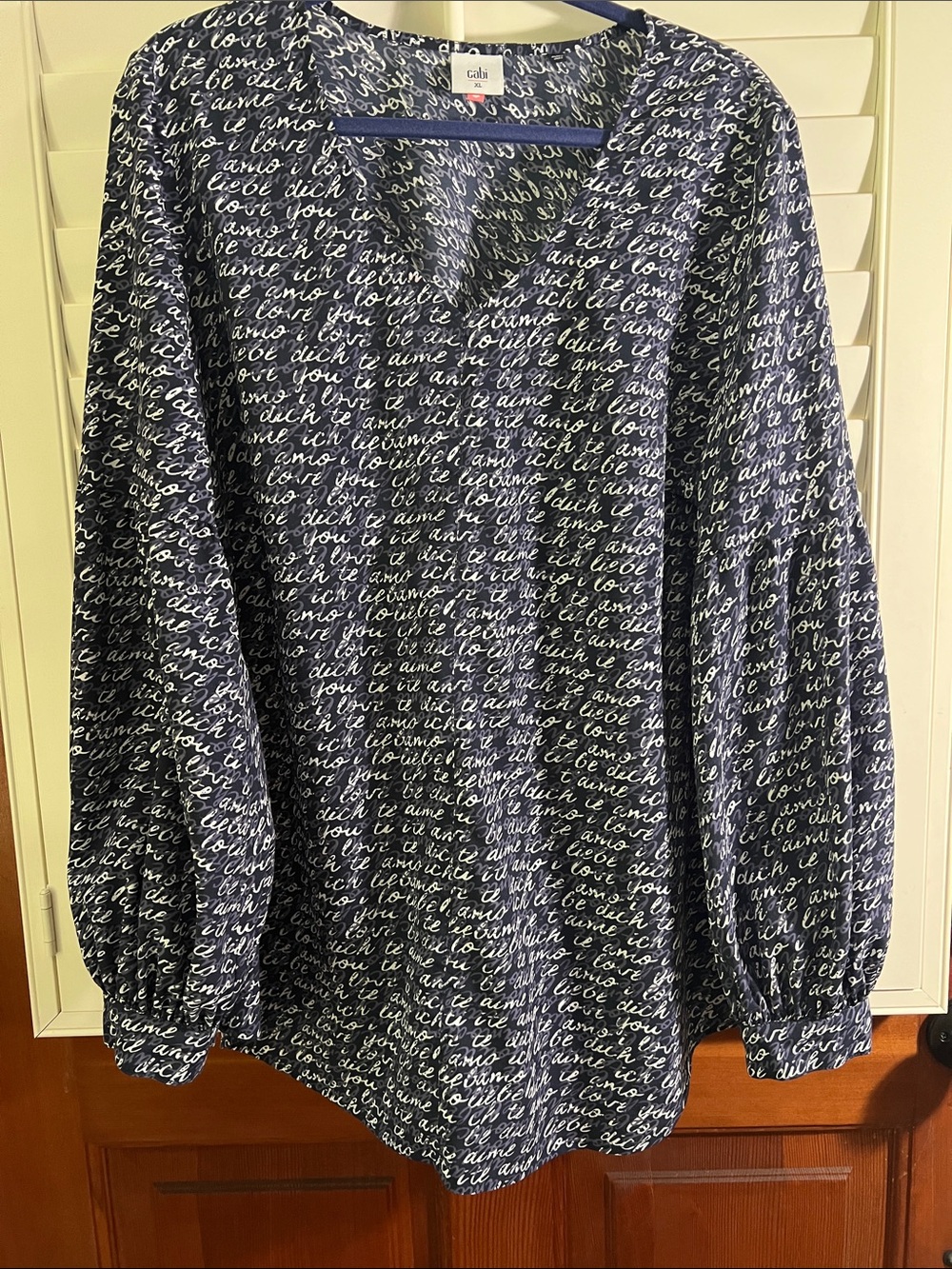 CAbi XL Te Amo Navy and White “I love You” Script V-Neck Tunic blouse